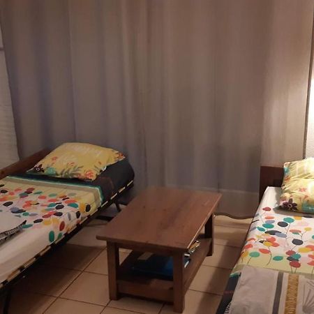 Charmant Logement Avec Piscine Bergerac Bagian luar foto