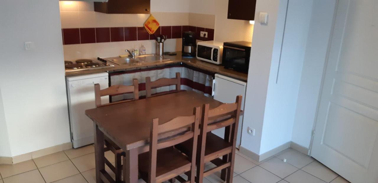 Charmant Logement Avec Piscine Bergerac Bagian luar foto
