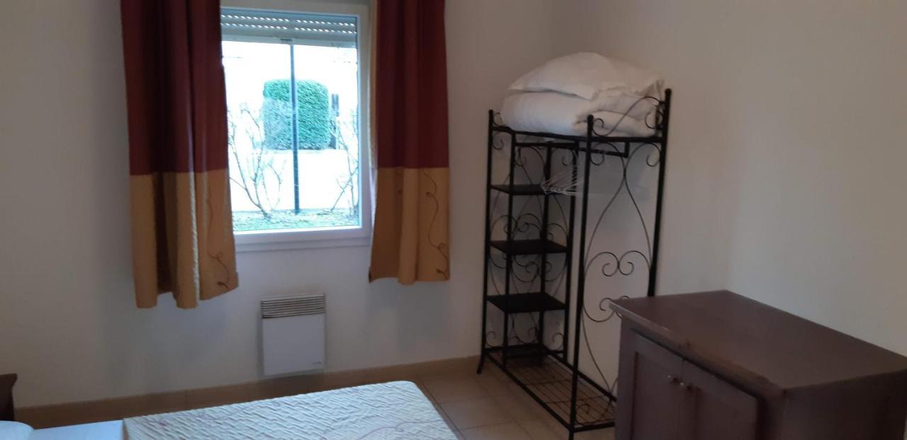 Charmant Logement Avec Piscine Bergerac Bagian luar foto