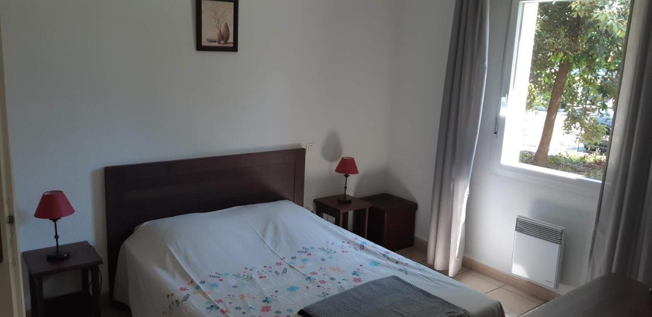 Charmant Logement Avec Piscine Bergerac Bagian luar foto